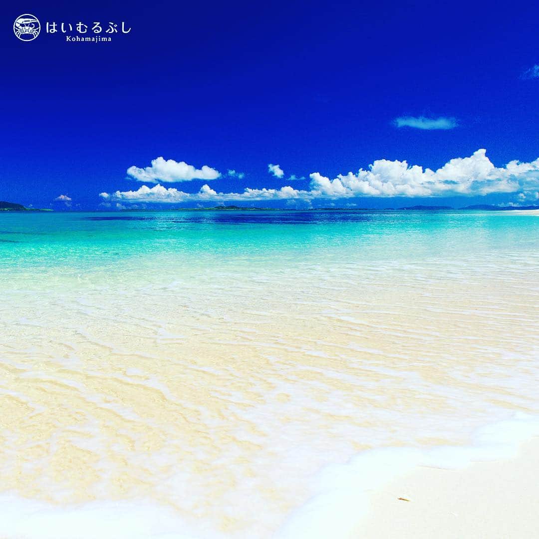 HAIMURUBUSHI はいむるぶしさんのインスタグラム写真 - (HAIMURUBUSHI はいむるぶしInstagram)「新城島・上地の砂浜から小浜島を撮影。美しいブルーのグラデーションの海の向こうに小浜島を望めます。#沖縄 #八重山 #新城島 #ぱなり #上地 #小浜島 #ビーチ #リゾート #ホテル #はいむるぶし #japan #okinawa #yaeyama #aragusuku #panari #island #bluesea #kohamajima #beach #resort #hotel #photogenic #haimurubushi @masafumi_takezawa_okinawa」2月28日 12時53分 - haimurubushi_resorts