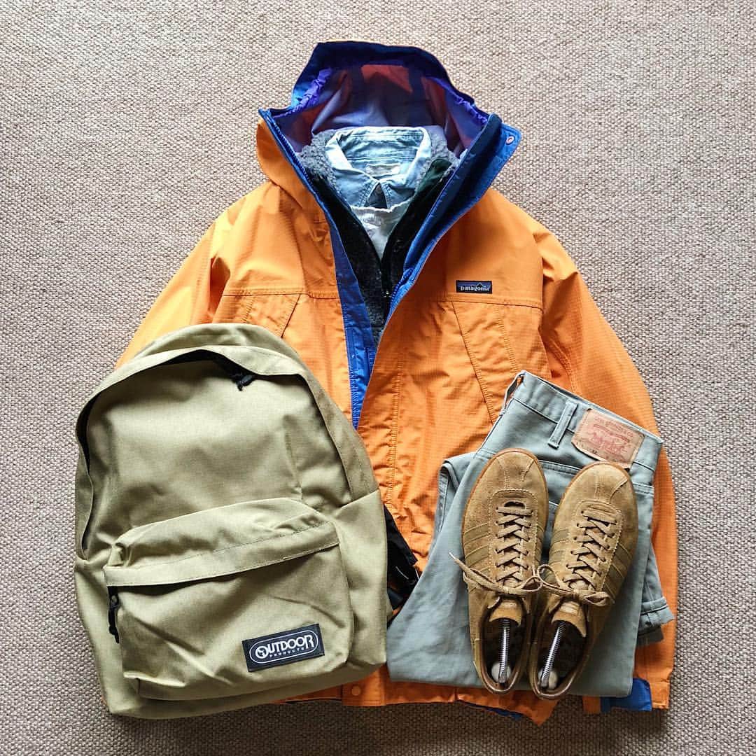the.daily.obsessionsさんのインスタグラム写真 - (the.daily.obsessionsInstagram)「Today's Outfit. ↓ 90's Old #Patagonia Super Alpine Jacket 90's Old #Patagonia Retro-X Fleece Vest 60's Vintage #Champion 2-Tone Color Reverse Weave Sweat Shirt 60's Vintage #SearsRoebuck Chambray Work Shirt 60's Vintage #Levis #519 #BigE Type-Model Pique Pants 90's Old #OUTDOORPRODUCTS Daypack Made in USA 80's Vintage #adidas Tobacco Made in France」3月1日 8時27分 - the.daily.obsessions