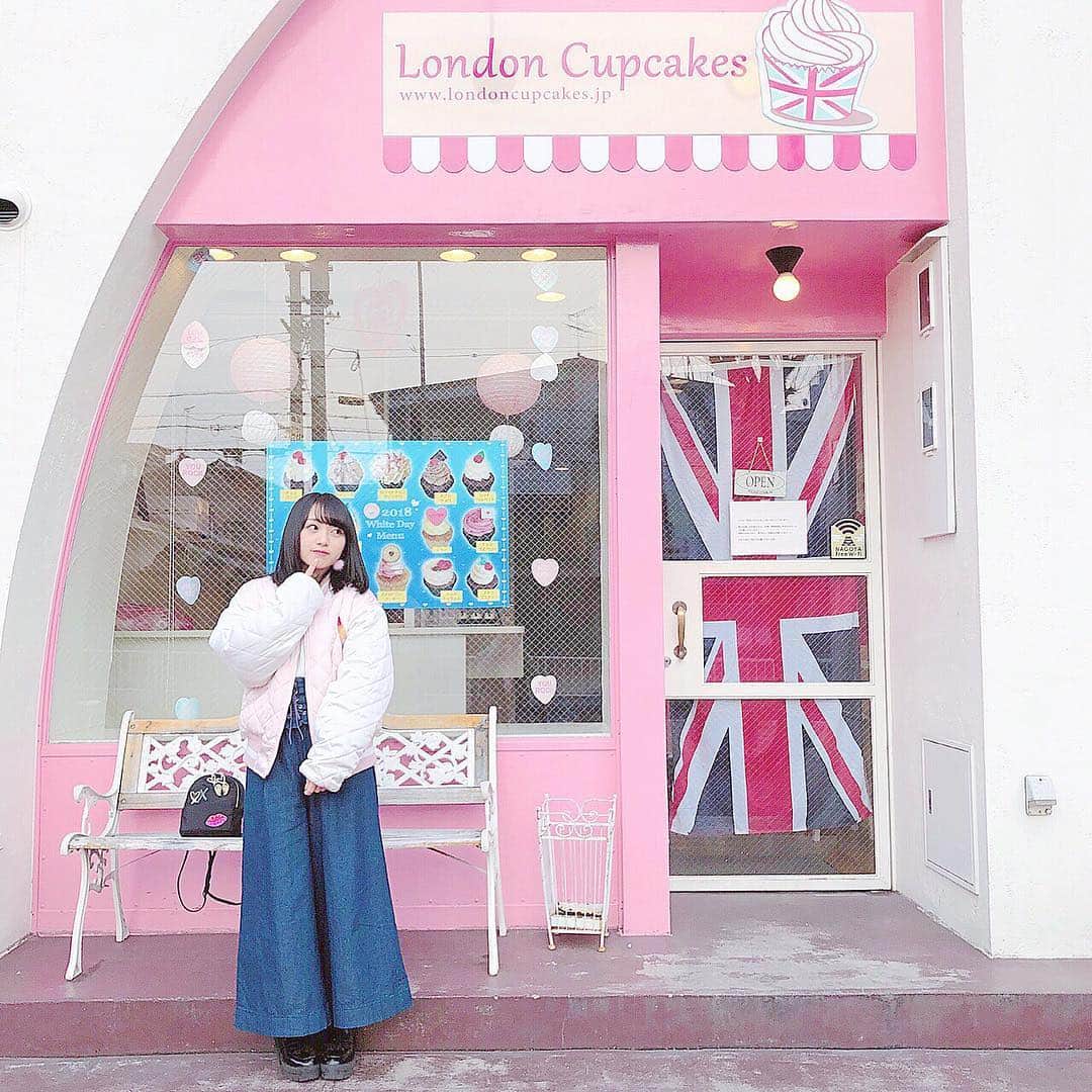 向井地美音さんのインスタグラム写真 - (向井地美音Instagram)「* このカップケーキ屋さんで写真撮るのが夢でした☺️笑 #londoncupcakes #名古屋カフェ」3月1日 21時50分 - ___mion.m