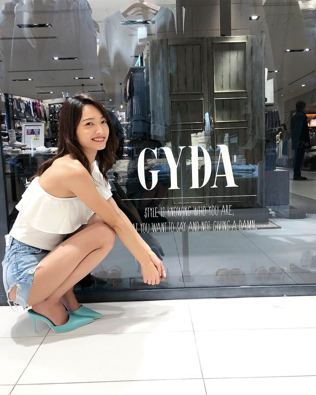 安井レイさんのインスタグラム写真 - (安井レイInstagram)「GYDA大阪ルクアでの来店イベントに 来てくれたみなさまありがとうございました♥️ . 大阪のみんなは元気でお話ししてて楽しい☺️☺️ たくさんみんなにパワーもらいました！ ありがとう♥️♥️ . そして時間変更になっちゃって、 会えなかった方達ほんとにごめんなさい😔 また大阪にこれるようにがんばるので その時会いましょ！！ . GYDAのみなさまもありがとうございましたっ😘😘」3月1日 17時31分 - yasuirei