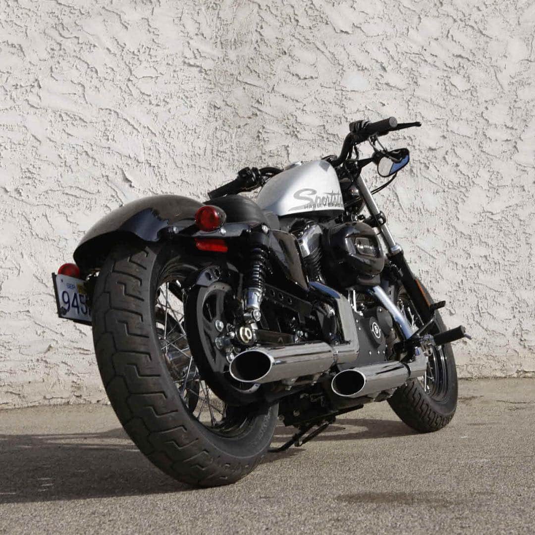 Harley-Davidson Japanさんのインスタグラム写真 - (Harley-Davidson JapanInstagram)「充足。#ハーレー #harley #ハーレーダビッドソン #harleydavidson #バイク #bike #オートバイ #motorcycle #フォーティーエイト #fortyeight #48 #xl1200x #スポーツスター #sportster #壁 #wall #情景 #scene #2010 #自由 #freedom」3月1日 19時59分 - harleydavidsonjapan