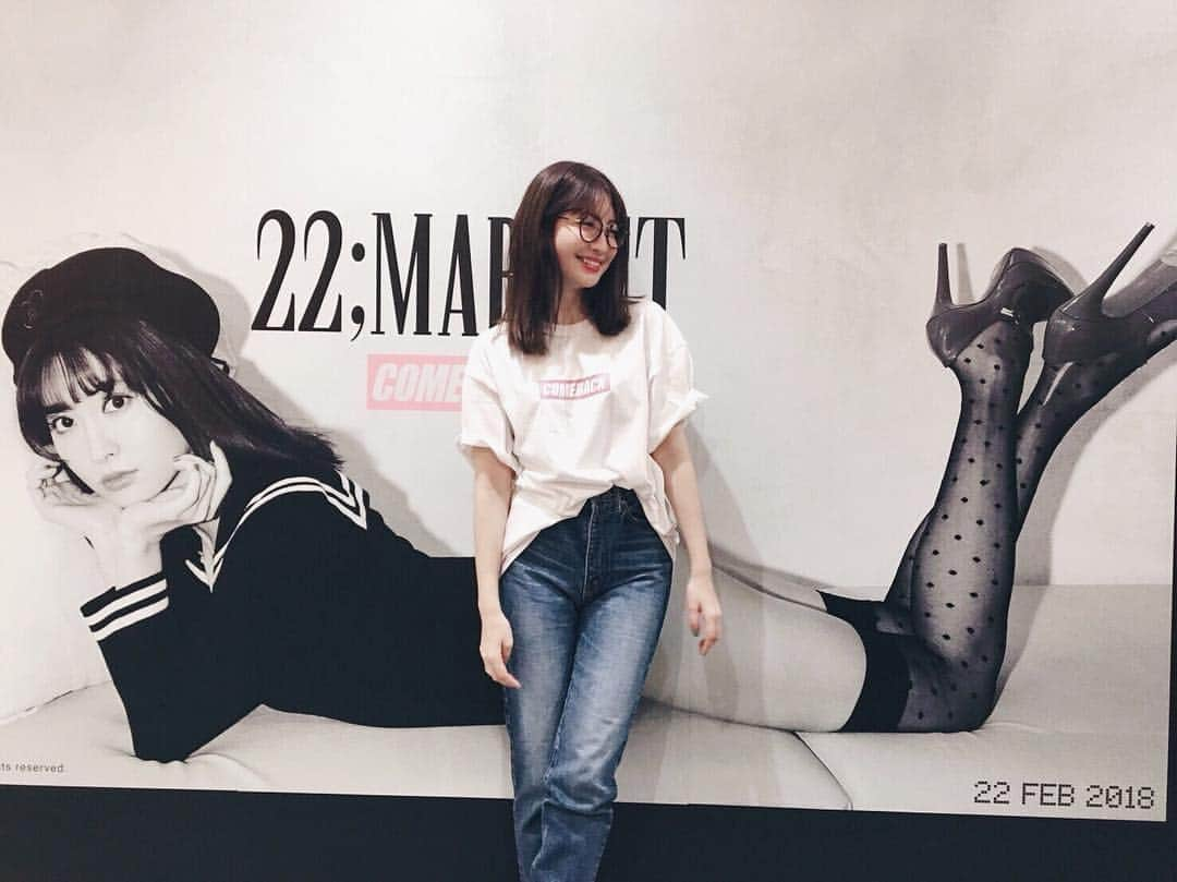 小嶋陽菜さんのインスタグラム写真 - (小嶋陽菜Instagram)「🐱22;MARKET🐱 ラフォーレ原宿店 9日間のリミテッドストア無事終了しました✨ 毎日予想を超える沢山のお客様にお越し頂き、ありがとうございました🙇 また💜COMEBACK💜できますように..😌 次は、3日から！ 阪急うめだ本店🐱 皆様のお越しをお待ちしております❤️ #22MARKET」3月1日 22時15分 - nyanchan22