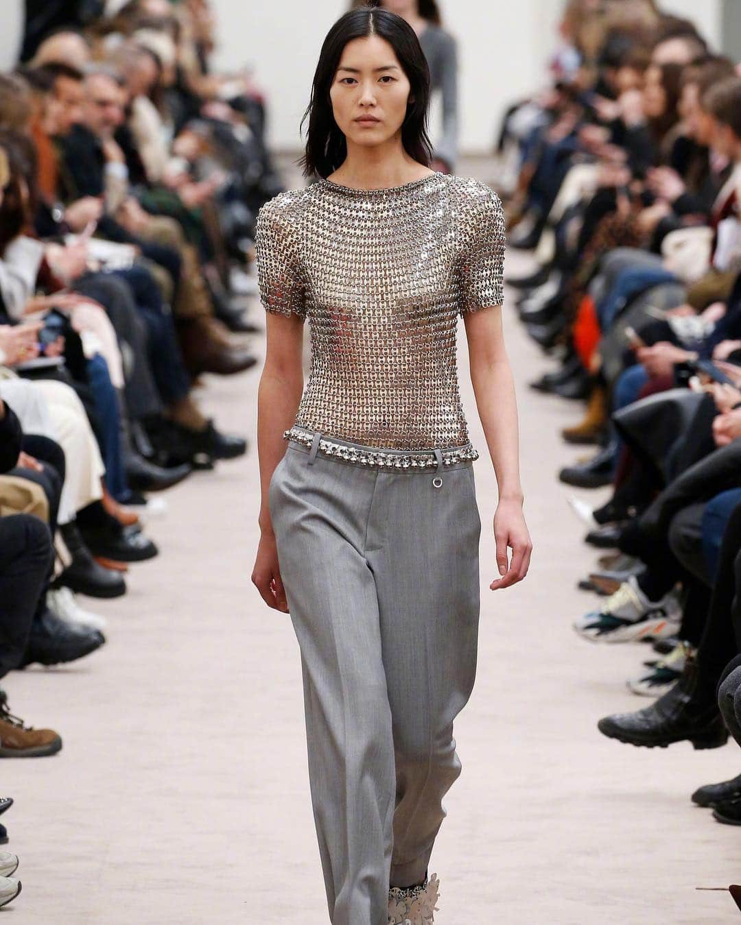 リウ・ウェンのインスタグラム：「Feeling like a warrior in metallic @pacorabanne! Thank you for this amazing look @juliendossena @marieameliesauve  @ashleybrokaw @patmcgrathreal @paulhanlonhair #PFW」