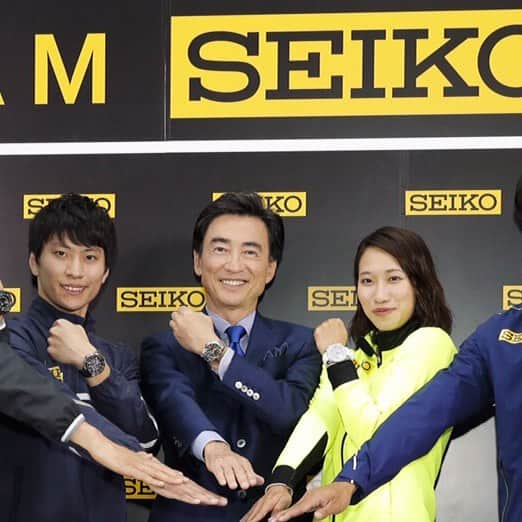 福島千里のインスタグラム：「. TEAM SEIKO 💛💛💛💛💛 #seiko #トランポリン ※是非とも大きい画像はプロフィール画面を見てください♬」