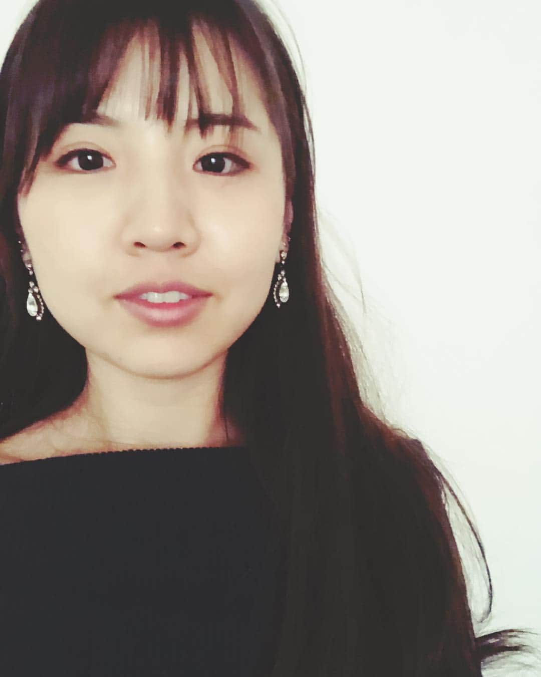 阿部真央のインスタグラム：「ちょっとだけレディぽく。」
