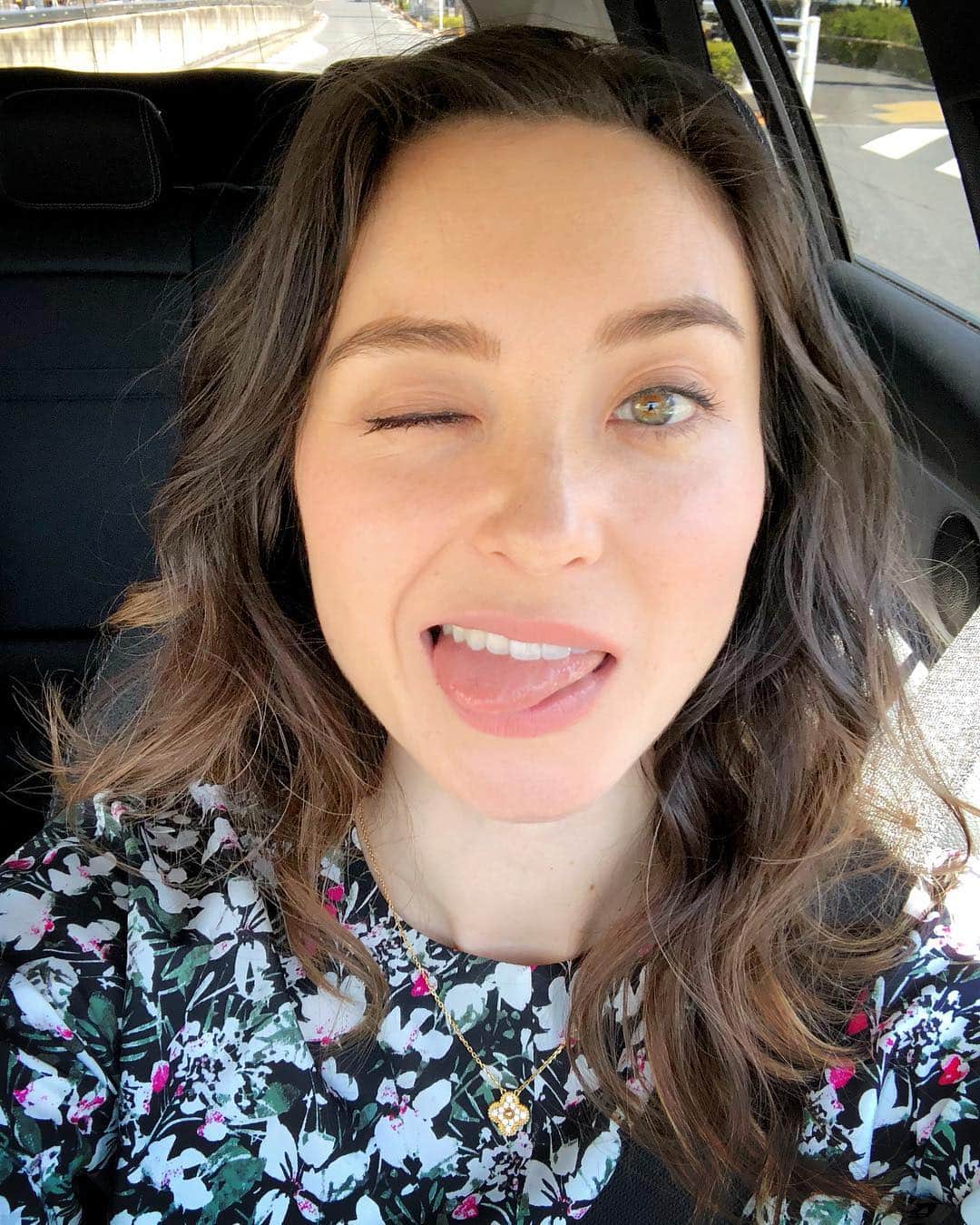 のインスタグラム：「😜have a happy weekend! 良い週末を！」