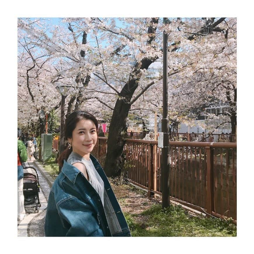 森絵里香さんのインスタグラム写真 - (森絵里香Instagram)「* もう葉桜だったけど、今年も夫と一緒にお花見ができて良かった🌸 * 桜も好きだけど、みんなが嬉しそうに上を見上げている風景が好き * * #桜 #お花見 私は#花よりお酒 かな」3月31日 15時25分 - morierika0502