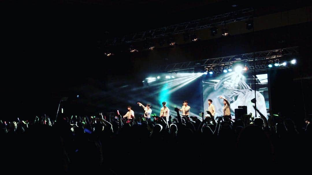 さんのインスタグラム写真 - (Instagram)「#헤일로 #HALO #마이뮤직테이스트 #MyMusicTaste #Histar #OfficialHallyu 전 세계 #헤브 여러분들 어디 계세요?💕 https://goo.gl/kC6aMU 를 통해서 어디계신지 알려주시면 #헤브있는곳이라면_어디든❤️ 달려가겠습니다!!」3月27日 21時32分 - dongdongisland