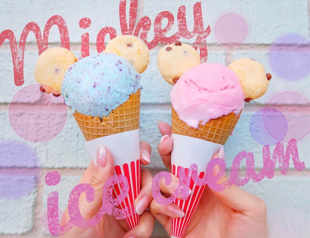 のインスタグラム：「だああぁぁい好きなアイスが食べられるくらい暖かくなった🍦🍦🍦💗💕✨ . ミッキーアイスクリームに使うクッキーはやっぱり101匹わんちゃんのやつに限る❣️🍪🍪🍪💗💕 . というわけで、ディズニーシーに入場制限で入れなかったため、ディズニーランドをお散歩して帰った私なのでした、、🎈🏰🍿🐭イースター初日見れず。笑。 . #tdl #tokyodisneyland #disneyland #disneyphoto #disneypic #disneylove #disneyfood #disneyeats  #mickeymouse #tokyodisneyresort #東京ディズニーランド #ディズニーランド #ディズニー #ディズニーフード #ディズニー写真部 #アイスクリーム #スイーツ #イースター #フォトジェニック」
