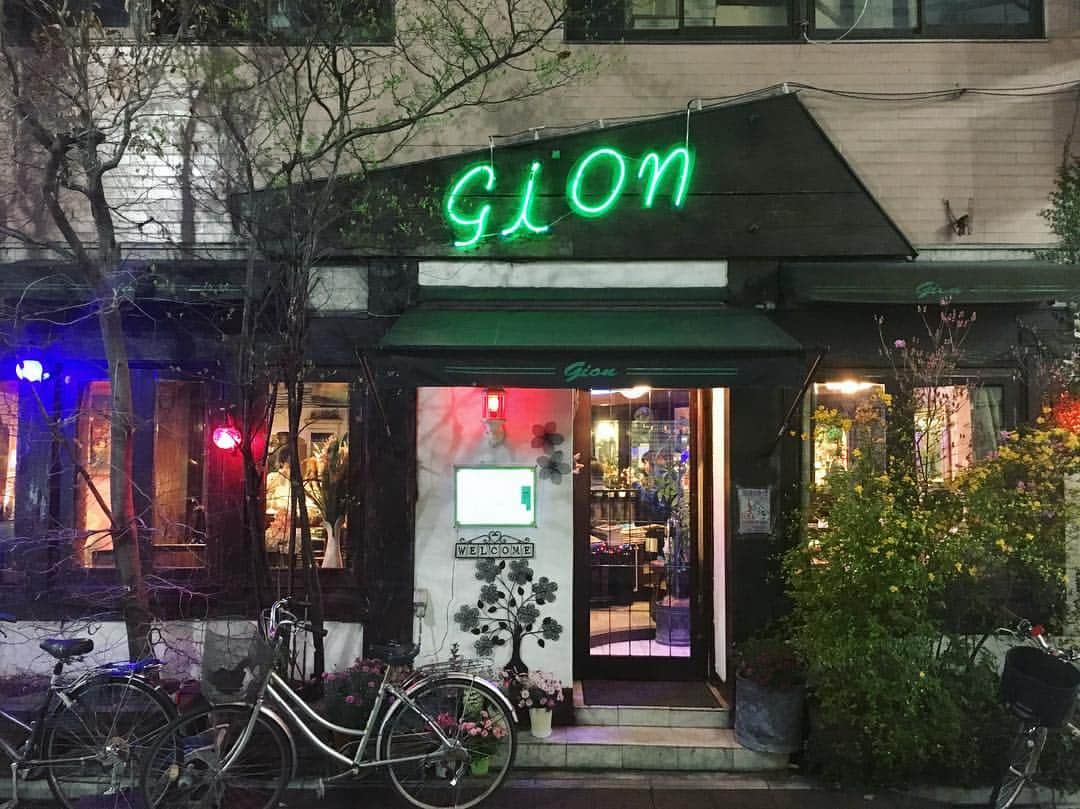 石井輝明のグルメインスタ