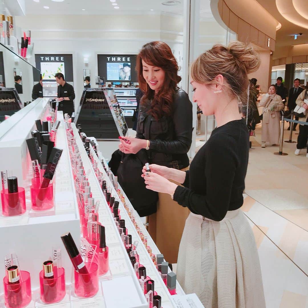 のインスタグラム：「—————— 日比谷ミッドタウン💄💄💄 コスメ好きは大興奮スペース。 #isetanmirror #cosmetics #日比谷ミッドタウン」