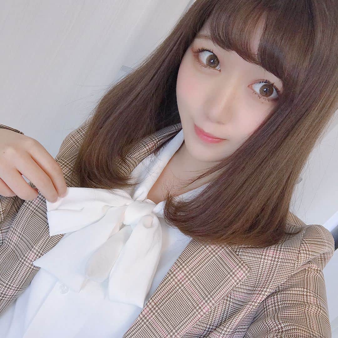 あやぱんのインスタグラム：「セットアップが超可愛いのでみて 写メ全身とるの頑張ったのでみて！笑  全身 #gogosing だよ💕 @gogosing_jp」