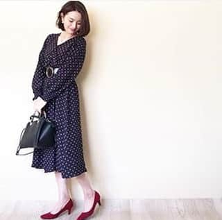 RANKING CHUUN fashionランキングチューンさんのインスタグラム写真 - (RANKING CHUUN fashionランキングチューンInstagram)「. RANKING CHUUN fashion . @rurikkomama さんの ＜春の上品コーデBEST5＞ . 第４位はクラシカルコーデ✨ . ワンピース▶ @gu_global  バッグ▶  @gu_global . ♥ワンポイント 今年流行のドット柄で少しクラシカルな雰囲気に。 差し色で赤のパンプスを投入♪ . . 次は第３位の発表です💎 . #rankingchuun #ファッション#fashion  #オシャレ #きょコ #着画 #instafashion #ootd  #おしゃれさんと繋がりたい #フォローミー  #いつコ #outfit  #大人カジュアルコーデ#大人コーデ #上品コーデ #コーディネート探検隊 #ユニジョ#ジユジョ #ママコーデ #カジュアル #コーデ女子部 #ootd_kob #カフェ #上品コーデ #ドット柄 #トレンド #春コーデ」3月28日 14時21分 - ranking_chuun_fashion