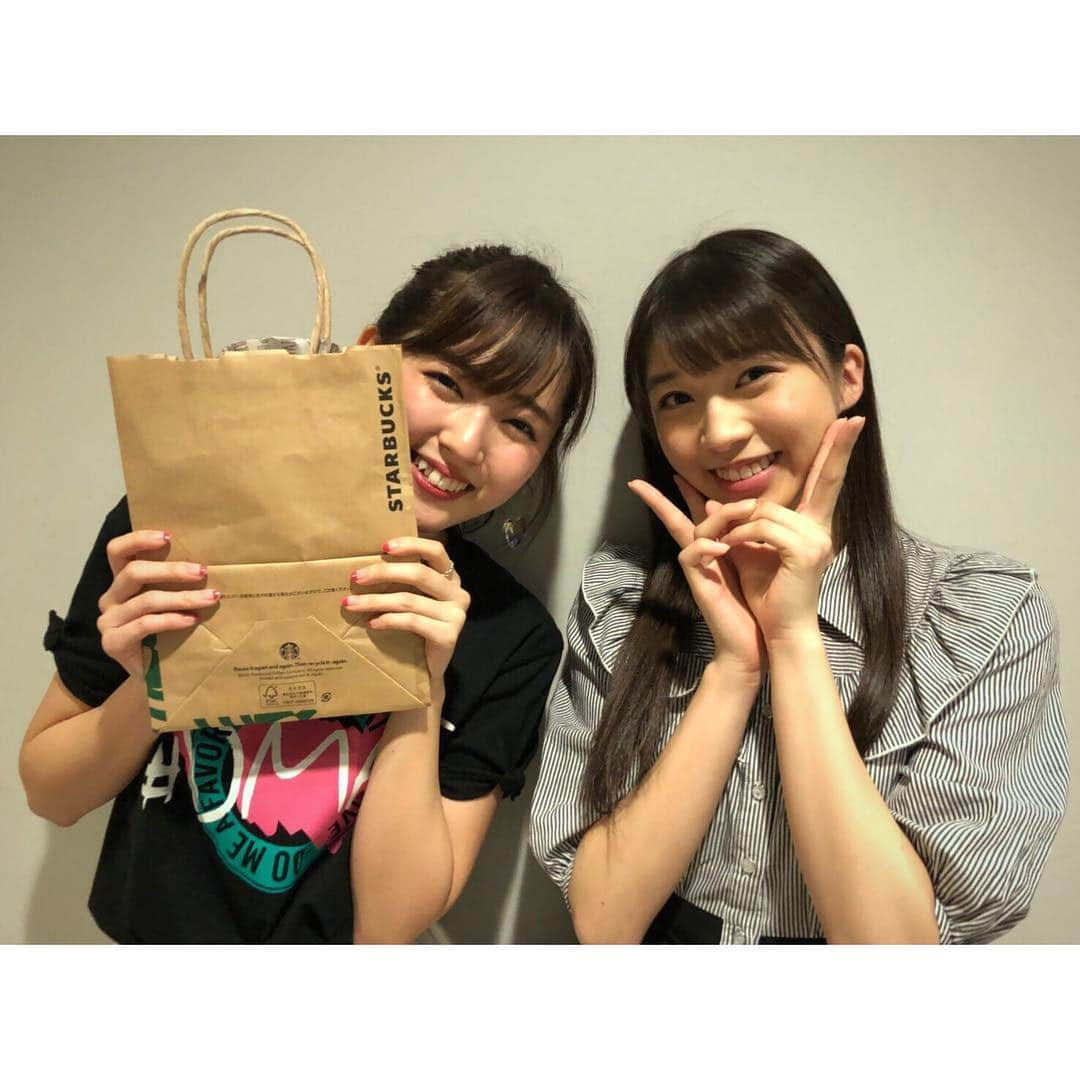 鈴木愛理さんのインスタグラム写真 - (鈴木愛理Instagram)「✴︎ そして同じく2日目に来てくれた モーニング娘。'18の牧野真莉愛ちゃん💗 . . まりあは相変わらず天使でした☺︎ . お手紙付きの差し入れもありがとう💗 . . #牧野真莉愛  #モーニング娘。'18 #スタイル抜群 #まりあんらぶりん #ほんとにかわいいんだから #グラビアもよく出てるよ💗 #チェックしてね☺️」3月29日 1時06分 - airisuzuki_official_uf