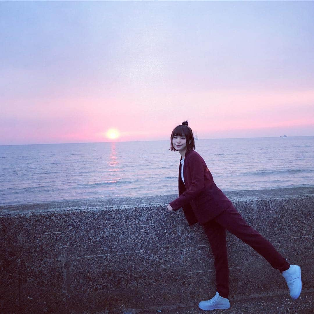 蒼山幸子さんのインスタグラム写真 - (蒼山幸子Instagram)「千葉のうみ🌊🌊🌊 太陽にほえろ風味。」3月28日 21時23分 - sachiko_aoyama