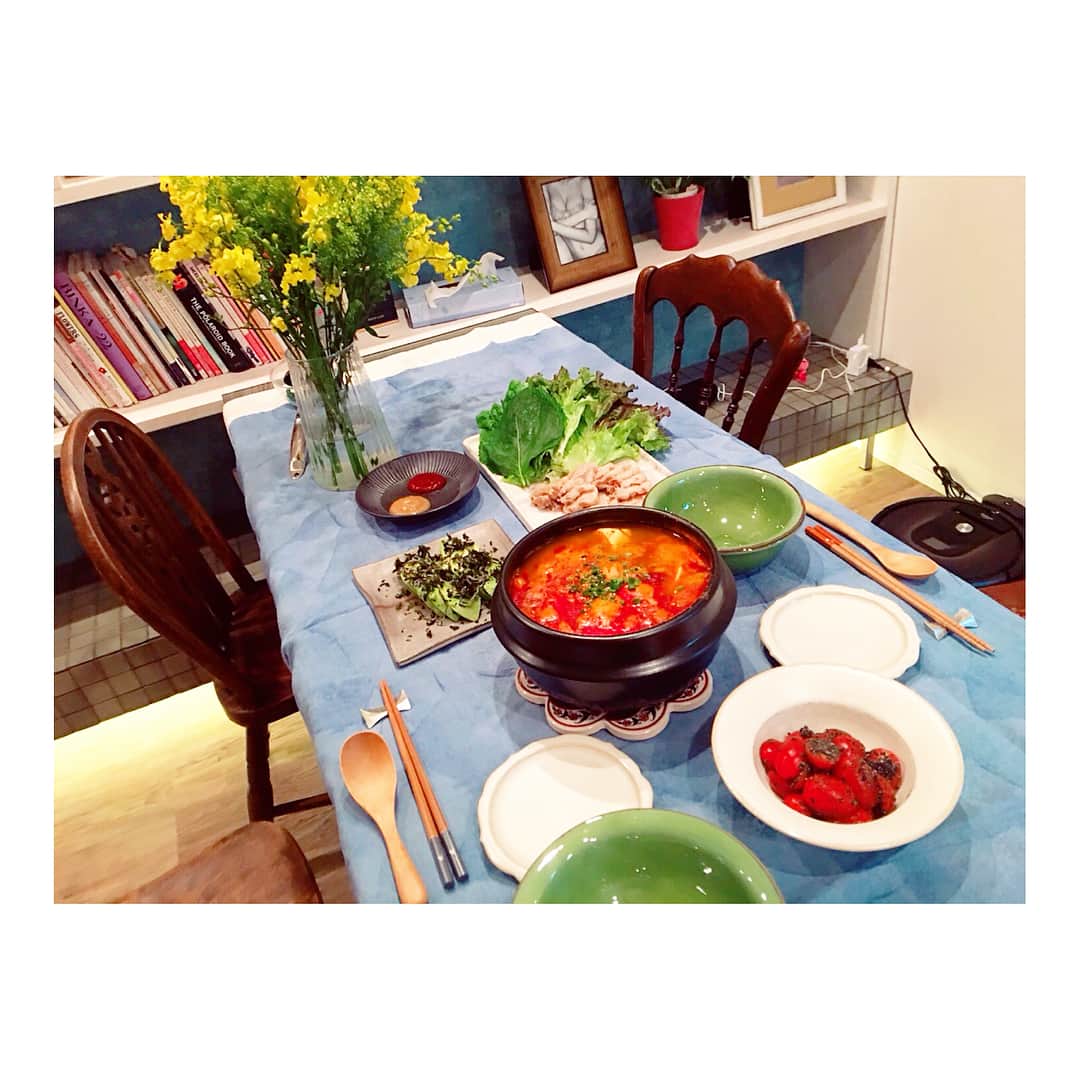 村田莉さんのインスタグラム写真 - (村田莉Instagram)「🤤🍽❤️ . #くみまりご飯 #おうちご飯 #ボーダーかぶってます」3月28日 22時28分 - murata_mari