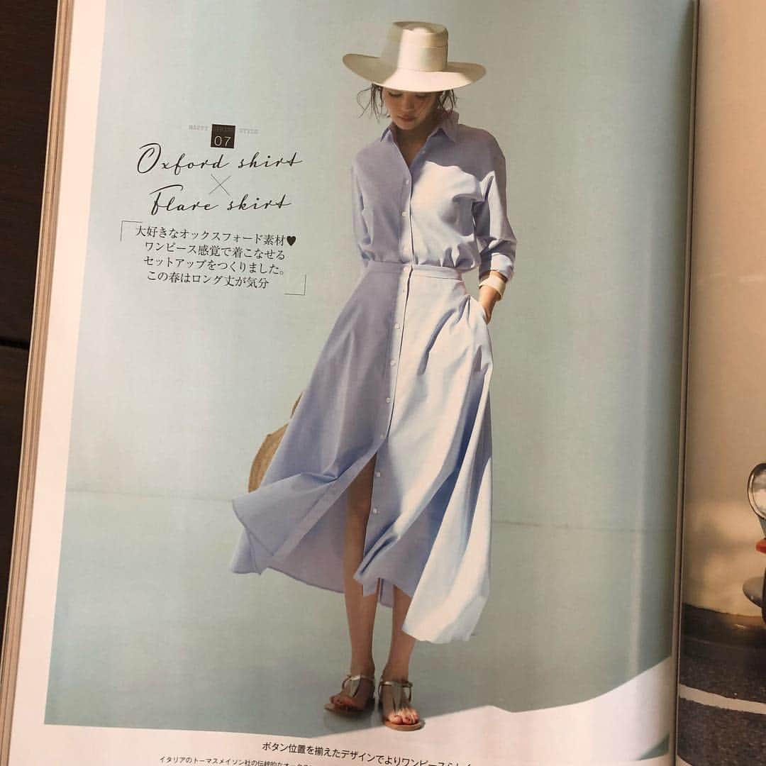 のインスタグラム：「Oggi5月号では、「R」の新作コレクションもご紹介しています。ぜひチェックしてください♪ @r_ritatakahashi @oggi_mag」