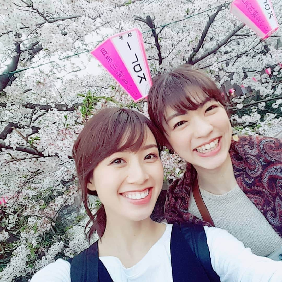 天田優奈のインスタグラム：「#さくら 🌸🌸🌸 昨日は仕事終わって、 なおちゃんと合流したよ。 やっと会えた～！ . 桜にも なおちゃんにも 癒された日☺︎ . . . #来年は桜スパークリング飲みたいな～ #桜#お花見#春#癒し #my#friend#love #happy#smile#girls#photo#instagood」