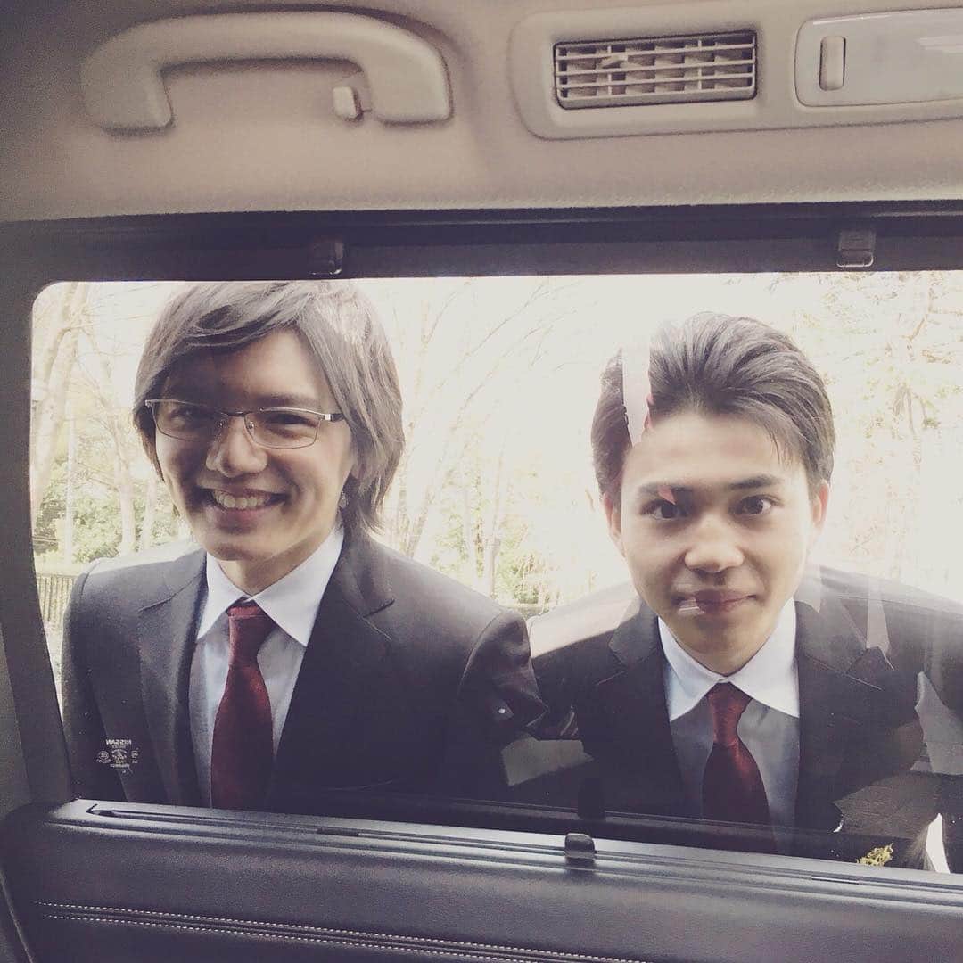 TBS「花のち晴れ〜花男 Next Season〜」のインスタグラム：「なんか覗いてる… うわっ！C5だ！ ひぃ。。 #音グラム #花晴れ」