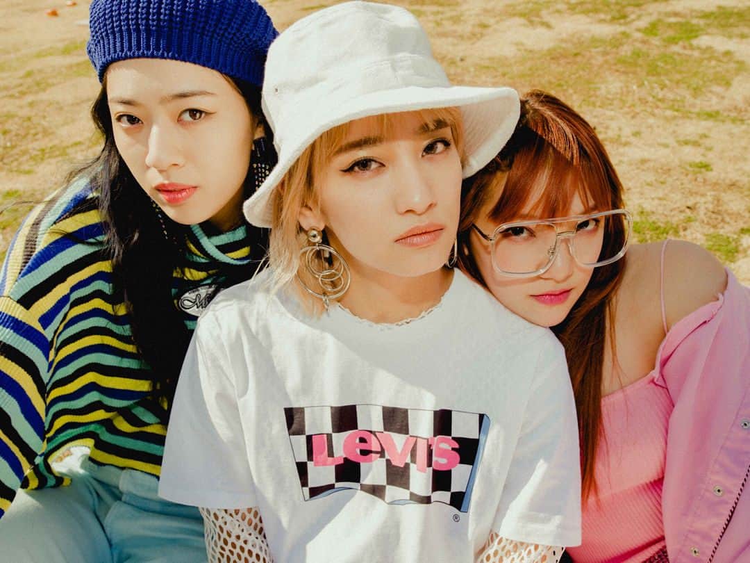 のインスタグラム：「. @levis_japan  @nylonjapan  @yuzuna__takebe__official  @yurino_happiness  @annastagram.official 💙💛💗」