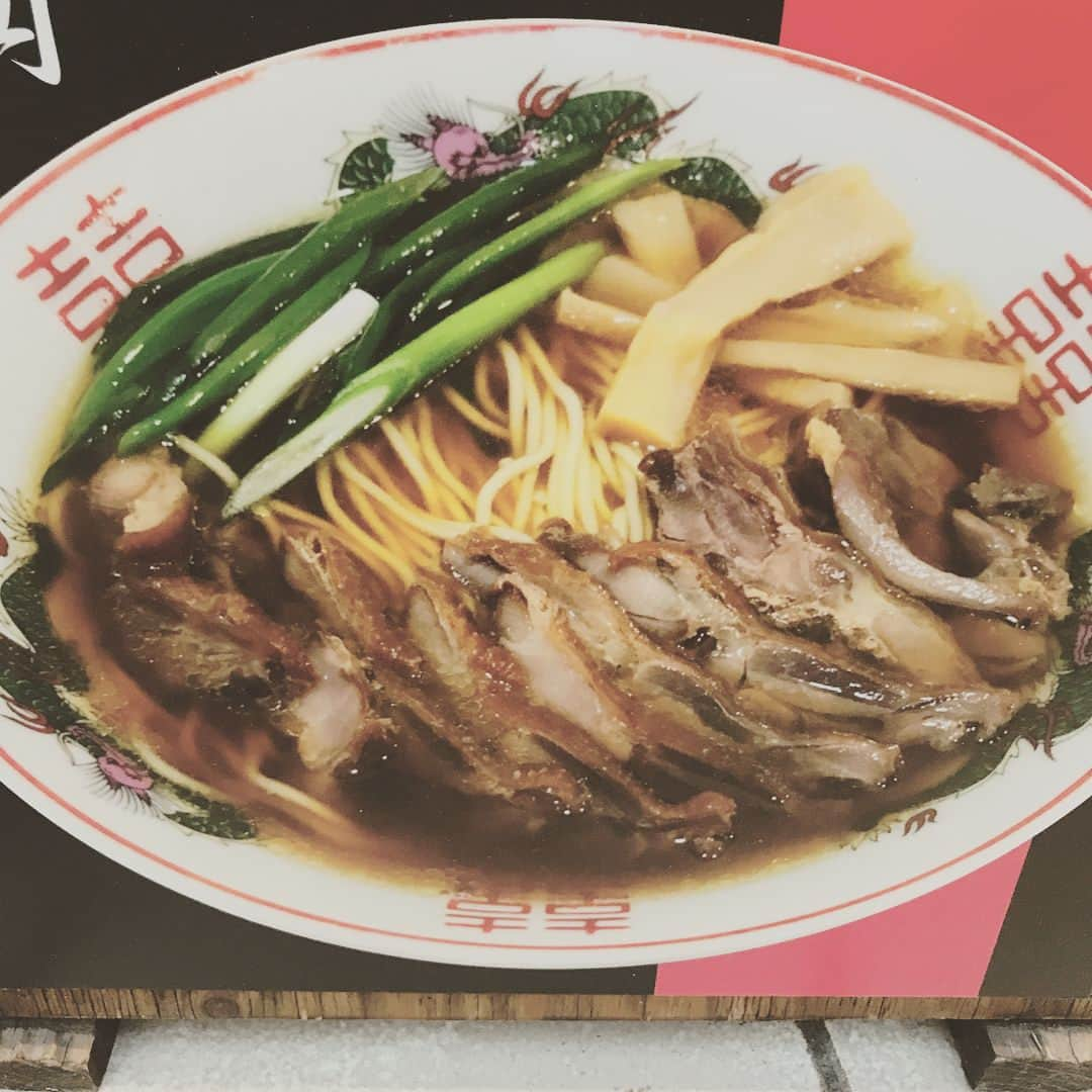 ノブ さんのインスタグラム写真 - (ノブ Instagram)「広島市の立町にあるラーメンきたぎ。 笠岡ラーメンめっちゃうまかった。 大悟の島の先輩がやってるよー！ 一回行ってみてー！」3月29日 18時20分 - noboomanzaishi