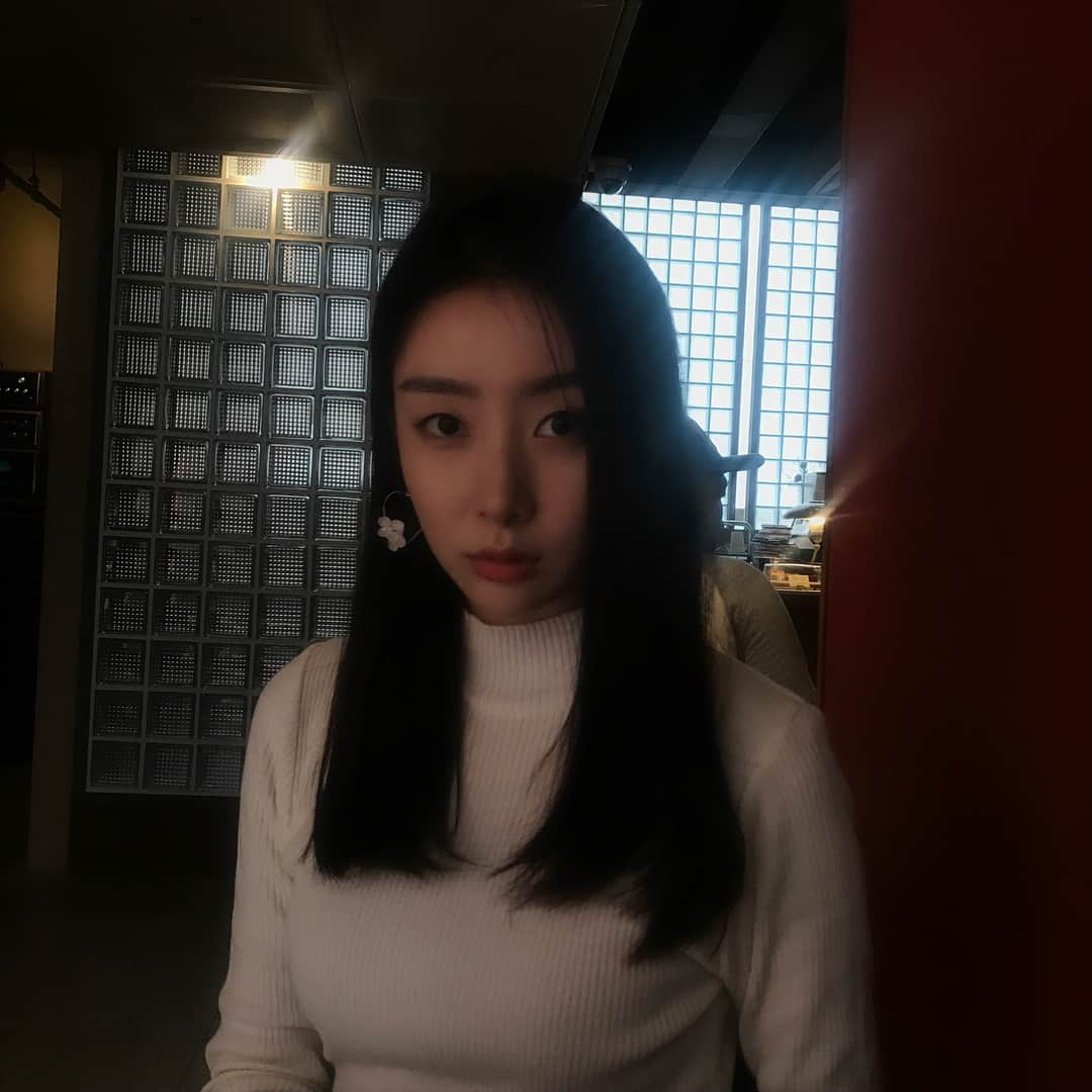 ガヨン さんのインスタグラム写真 - (ガヨン Instagram)「🌘 #김가영 #Kimgayoung #가영 #gayoung #ガヨン #가영스타그램 #gayoungstagram」3月29日 18時36分 - gy._.1202