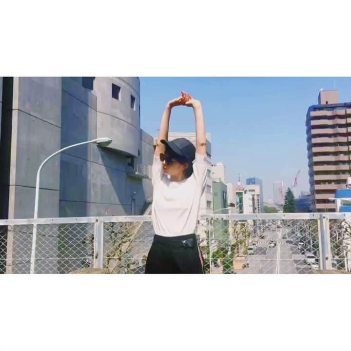 佐藤優津季のインスタグラム：「vis shooting📷❕ ロケ日和🐬🍧🍉🌻 #vis @vis_jp」