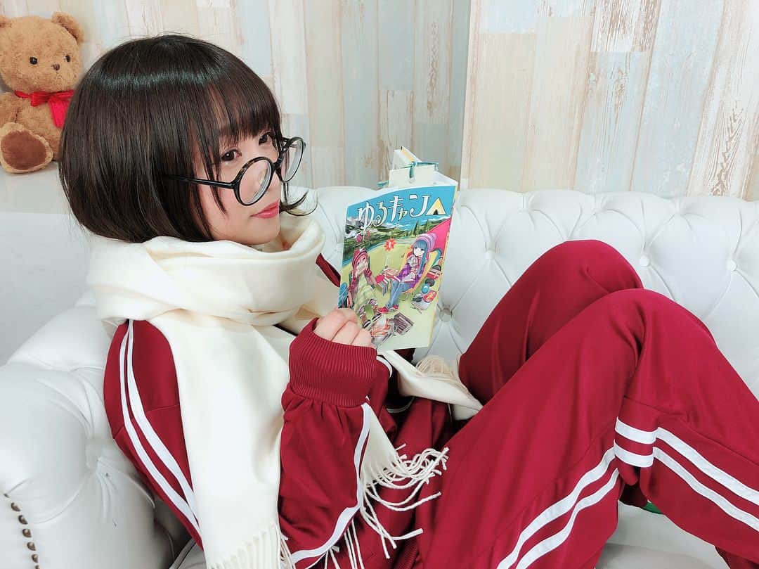 篠宮ゆりさんのインスタグラム写真 - (篠宮ゆりInstagram)「24時間だらだら過ごしたい  ㅤㅤㅤㅤㅤㅤㅤ  #ゆるキャン #芋ジャー #眼鏡女子 #モテたい」3月29日 21時44分 - shinomiya_yuri_x