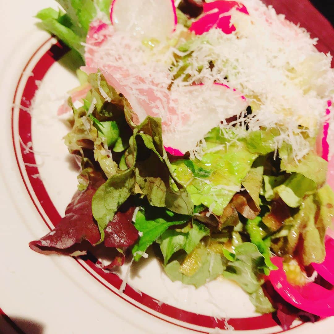 石田涼のインスタグラム：「ロコモコランチ💓美味しかった〜  #カバガ #idol #lunch #cafe #ロコモコ #サラダ #渋谷 #like4like」