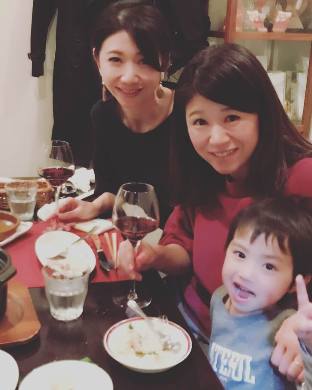 市橋有里さんのインスタグラム写真 - (市橋有里Instagram)「How big am I?  #はい、大きくなりました😊 #滑り台もひとりですべる  #もうa-zまで言えるよ #はいポーズもできるよ #もう3歳」3月30日 0時06分 - ariichihashi