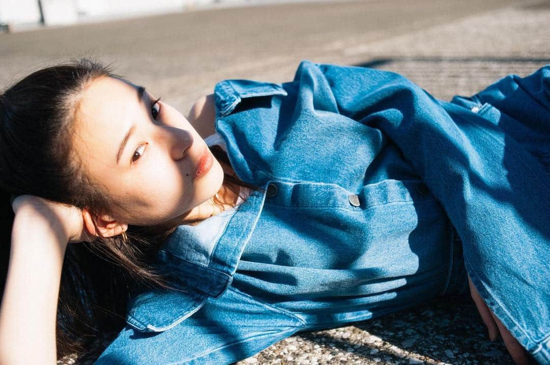 花盛友里のインスタグラム：「Shooting for @aceshoesss look 2018ss . . #girl #japan #japanese」