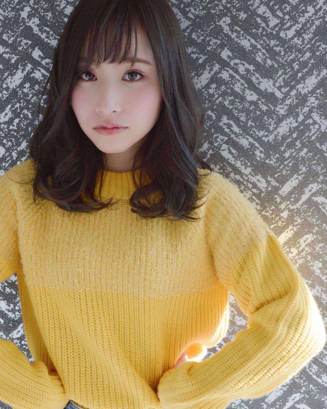 のインスタグラム：「Spring STYLE ★★★ 【PRICE】 cut+color+炭酸スパ ¥8640〜 . cut+color+3STEP treatment +炭酸スパ ¥10800〜 . cut+イルミナcolor+shu uemura art of hair treatment+炭酸スパ ¥11880〜 . cut+quick treatment+炭酸スパ ¥5400〜 . color+2STEPtreatment+炭酸スパ ¥7020〜 . イルミナカラー+shu uemura art of hair treatment+炭酸スパ ¥9720〜 . bleach or highlight/lowlight color+3STEPtreatment+炭酸スパ ¥14040〜 . DMによるご新規のご予約の方はこちらより更に割引させて頂きます！ ★★★ 【REPSENSE】 TEL 052-232-6088 . . 〒460-0003 名古屋市中区錦2-6-19 長者町通ビル3F  #NORI #shuuemura #シュウウエムラ #ヘアスタイル #ヘアカラー #栄 #ノリノリヘアー #グレージュ #ダブルアッシュ #ハイライト #ヘアカタログ #ダブルカラー #デザインカラー #artofhair  #ブリーチ #グラデーションカラー #外人風 #外国人風 #イルミナカラー #バレイヤージュ #アディクシーカラー #レペセンス #REPSENSE #伏見 #丸の内 #followme #錦 #ファイバープレックス」