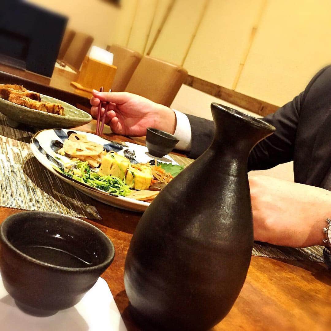 築地Azamiのインスタグラム：「【築地Azami】 ～築地駅より徒歩2分～ URLはこちら⇒(@tsukijiazami_official) ---------------------------------- 日替わりで内容が変わる、手作りのおばんざい。 「おばんざい」とは素材の持ち味を大切に京都の一般家庭料理、惣菜のこと。 優しいうまみが染みた、心安らぐ家庭の味をお楽しみ下さい。 ---------------------------------- #鍋 #築地azami #宴会 #お寿司 #築地市場 #鮮魚 #foodstagram #築地 #東京 #貸切 #中央区 #instafood #飲み放題 #宴会 #隠れ家 #割烹 #焼酎 #sashimi #地酒 #酒 #貸切 #東銀座 #コース料理 #魚 #レストラン #和牛 #おばんざい #居酒屋 #小料理 #和食ごはん」