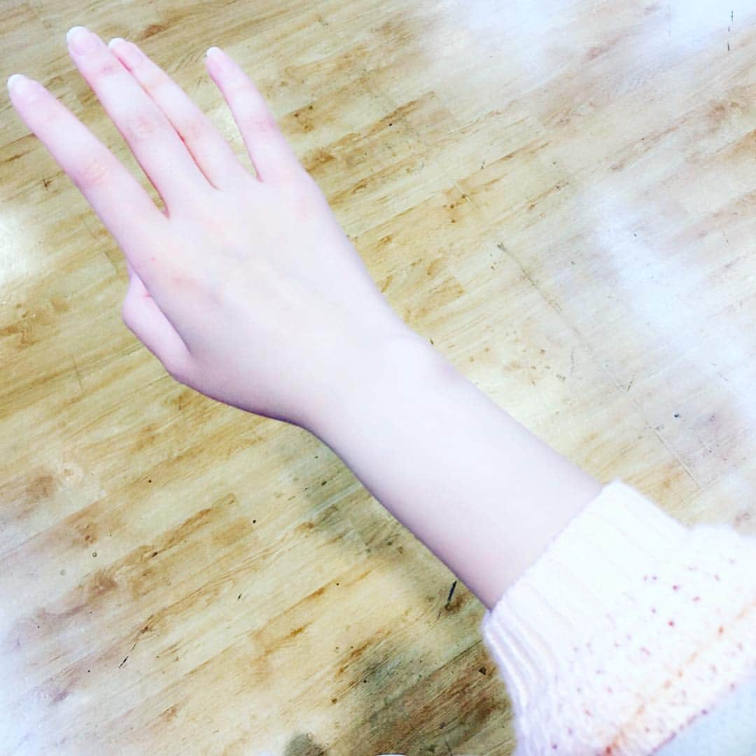 春名風花さんのインスタグラム写真 - (春名風花Instagram)「うつくしい・・・ #リゼクリニック  #脱毛  #しあわせ」3月30日 13時09分 - harunafuka