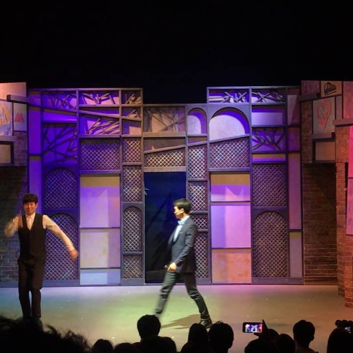 オ・ヨンギョン のインスタグラム：「우리은교 너무너무너무 재밌었고 멋있었어 오늘😍 정말 너무너무 추천하는 뮤지컬!!! @jin__hw @theexperimentoflove @seoeungyou  #김종욱찾기 #대학로 #프띠첼씨어터 #뮤지컬」