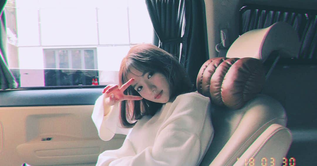 南りほさんのインスタグラム写真 - (南りほInstagram)「Thinking👻💭📷 #film」3月30日 18時16分 - minami.riho
