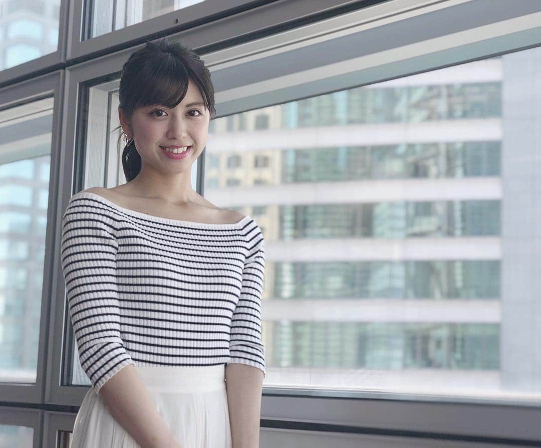 のインスタグラム：「今日も１日お疲れ様でした😊 ㅤㅤㅤㅤㅤㅤㅤㅤㅤㅤㅤㅤㅤ 来月は、地元福井で楽しみなお仕事が🌱✨ またお知らせするでの〜！ ㅤㅤㅤㅤㅤㅤㅤㅤㅤㅤㅤㅤㅤ 福井もあったかくなってきてるんかなぁ？ ㅤㅤㅤㅤㅤㅤㅤㅤㅤㅤㅤㅤㅤ ㅤㅤㅤㅤㅤㅤㅤㅤㅤㅤㅤㅤㅤ ㅤㅤㅤㅤㅤㅤㅤㅤㅤㅤㅤㅤㅤ ㅤㅤㅤㅤㅤㅤㅤㅤㅤㅤㅤㅤㅤ ㅤㅤㅤㅤㅤㅤㅤㅤㅤㅤㅤㅤㅤ ㅤㅤㅤㅤㅤㅤㅤㅤㅤㅤㅤㅤㅤ #fashion#offshoulder#border#allwhite#ponytail#fukui#billding#japanesegirl#asian#smile#morninggirl#naturalmakeup#springfashion#decorte#beauty#photography#japanesemodel#iphonecamera#l4l#followme#オールホワイト#白コーデ#オフショル#ポニーテール#デコルテ#ナチュラルメイク#福井#方言#福井出身#西村まどか ㅤㅤㅤㅤㅤㅤㅤㅤㅤㅤㅤㅤㅤ」