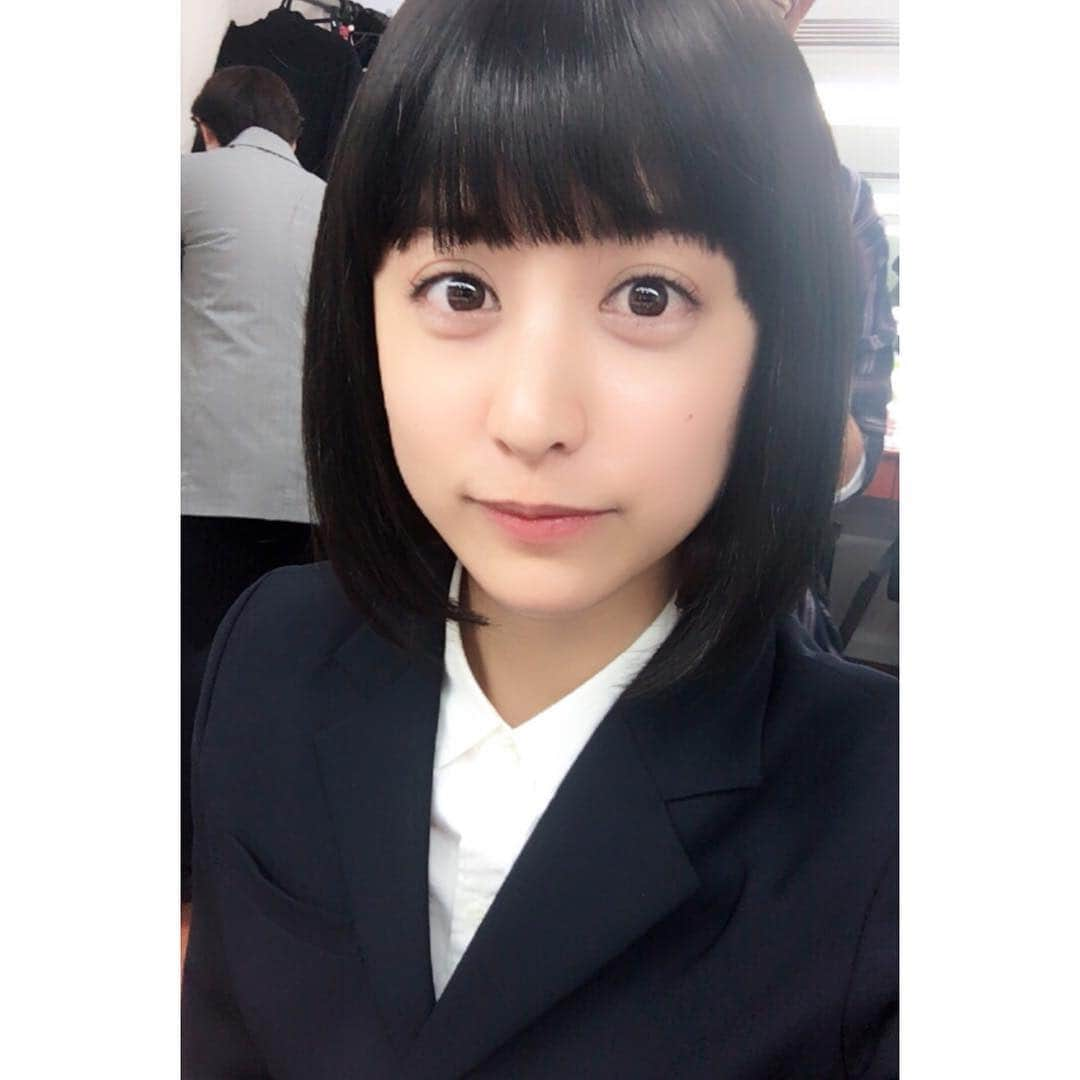 山本美月さんのインスタグラム写真 - (山本美月Instagram)「ジョージアさんのCMに出てます♪ 山田さんの後輩役です。 これもウィッグ。最近ウィッグ率高いなぁ(^q^) #ジョージア  スタッフインスタ @mizuki_staff」3月30日 19時32分 - mizuki_yamamoto_official