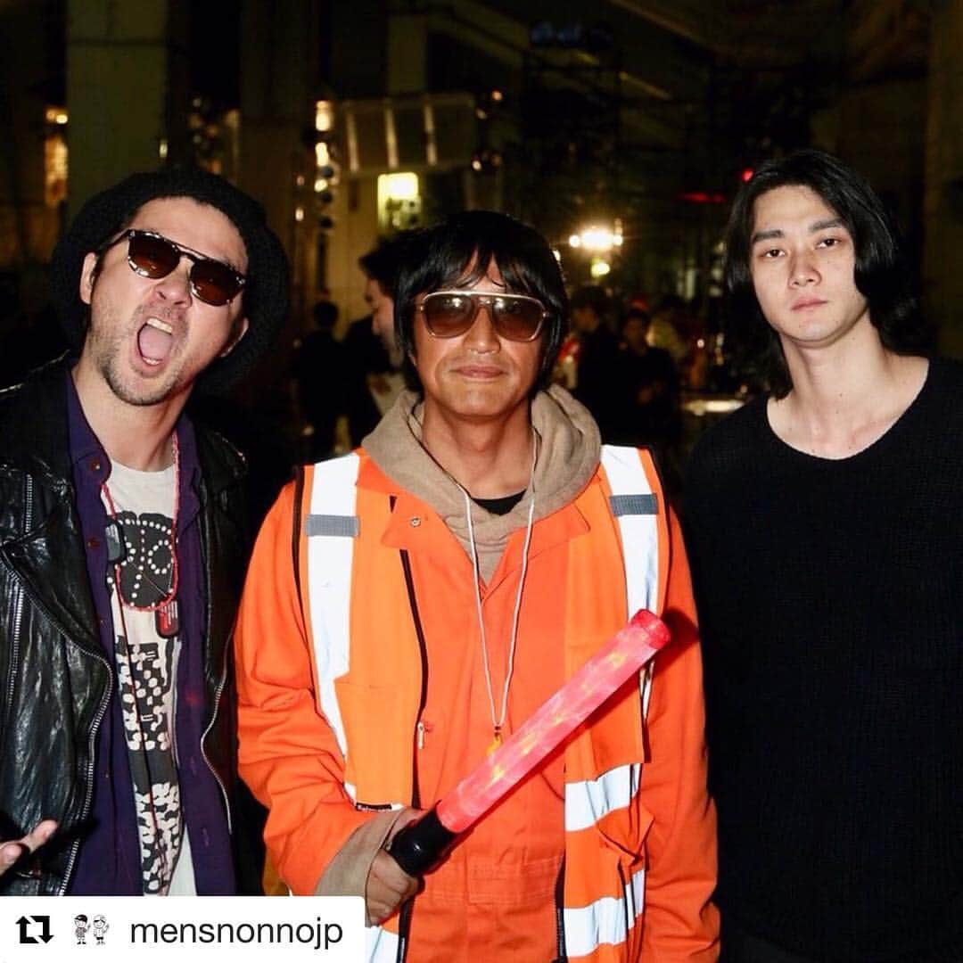 柳俊太郎さんのインスタグラム写真 - (柳俊太郎Instagram)「#Repost @mensnonnojp with @get_repost ・・・ #浅野忠信 #三原康裕 #栁俊太郎 #メゾンミハラヤスヒロ #MaisonMIHARAYASUHIRO #ファッションショー #20周年 #2018AW #aw18 #ミハラヤスヒロ #20thAnniversary #miharayasuhiro @tadanobu_asano @miharayasuhiro @shuntaroyanagi @miharayasuhiro_official」3月30日 19時36分 - shuntaroyanagi