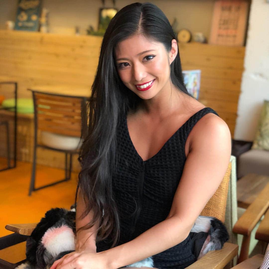のインスタグラム：「＊ 今日は1時間有酸素🏃‍♀️ ＊ ＊ 体重落ちてくると動きやすい 走りやすい！！(*≧∀≦*) ＊ ＊ みんなも筋トレのあと有酸素トレーニングしてる？🔥 ＊ ＊ #写真関係ないけども ♡ #グアムマラソン に向けて #ランニング❤️ #早く太陽浴びたい #海に飛び込みたい🏖」