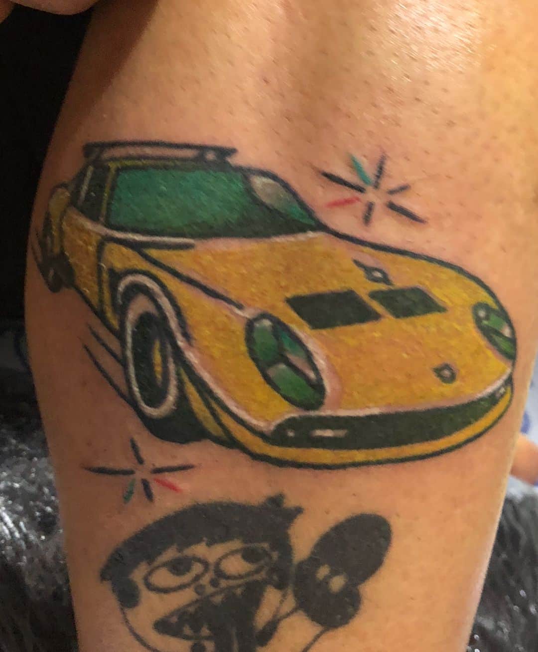 山本”KID”徳郁さんのインスタグラム写真 - (山本”KID”徳郁Instagram)「Got new tattoo with @skoloct ✌️ “Lamborghini jota” and “la Ferrari” At Mustang tattoo🐎 Thank you @tana_tattooer  #lamborghinijota #lamborghini #lamborghinitattoo #bff」3月30日 23時15分 - kid_yamamoto