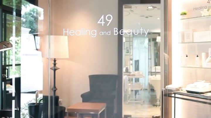 HealingAndBeauty49THのインスタグラム：「ถ้าคุณก้าวเท้านี่คือพื้นที่รักษาที่ดีที่สุดhealingandbeauty49 สำหรับตัวคุณเองเพื่อลืมกรุงเทพที่สดใส? จองคิวเลยที่! Tel : 02-712-6774 Id line : healingandbeauty49 #beauty #massage #spa #healthcare #facialcare #สปาหน้าเรียว #เครื่องสำอาง #นวดหน้า #สปา #สูตรญี่ปุ่น #ทรีทเมนท์ #Rftreatment #Party」