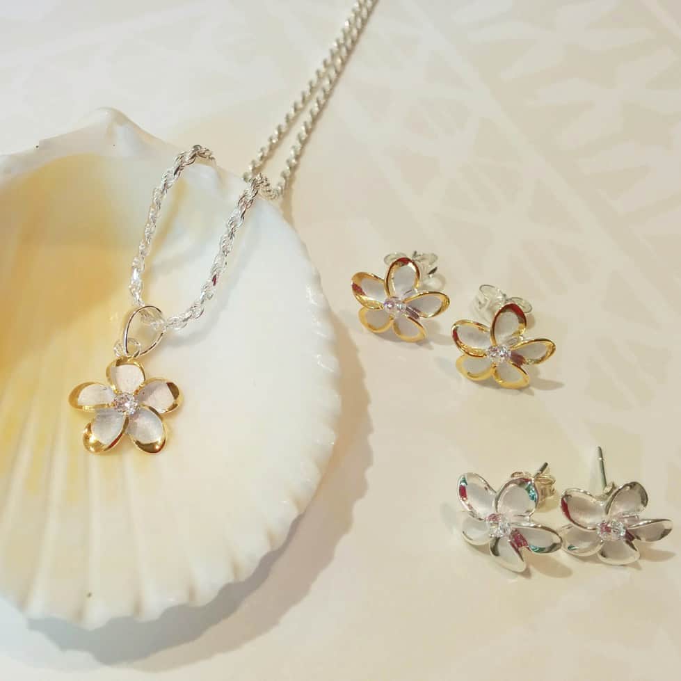 ハワイアンジュエリーのWailea（ワイレア）のグルメインスタ