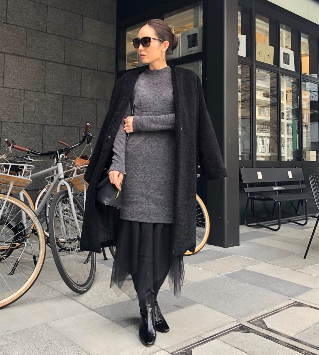 のインスタグラム：「昨日とかわって今日は凄く寒い！ 春だけどこんな寒い日のおすすめコーデブログupしました💜 お天気悪いのに花粉が凄い🤧💦 これが春の合図…w ・ ・ #MIELIINVARIANT #MIELI2018SS #ブログはストーリーから」