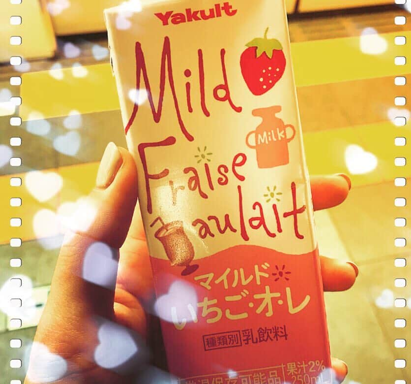 黒後愛のインスタグラム：「いちご・オ・レ🍓 . . . #だいすきなやつ #ずーっと飲んでたやつ #懐かしい味 #青春時代を思い出す #青春＝トレーニングだった気もするけどw #毎日が充実だったな〜💭」