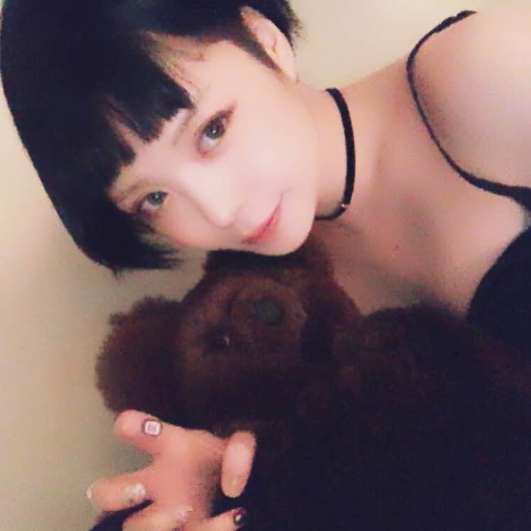 凰かなめのインスタグラム：「黒にしました。」