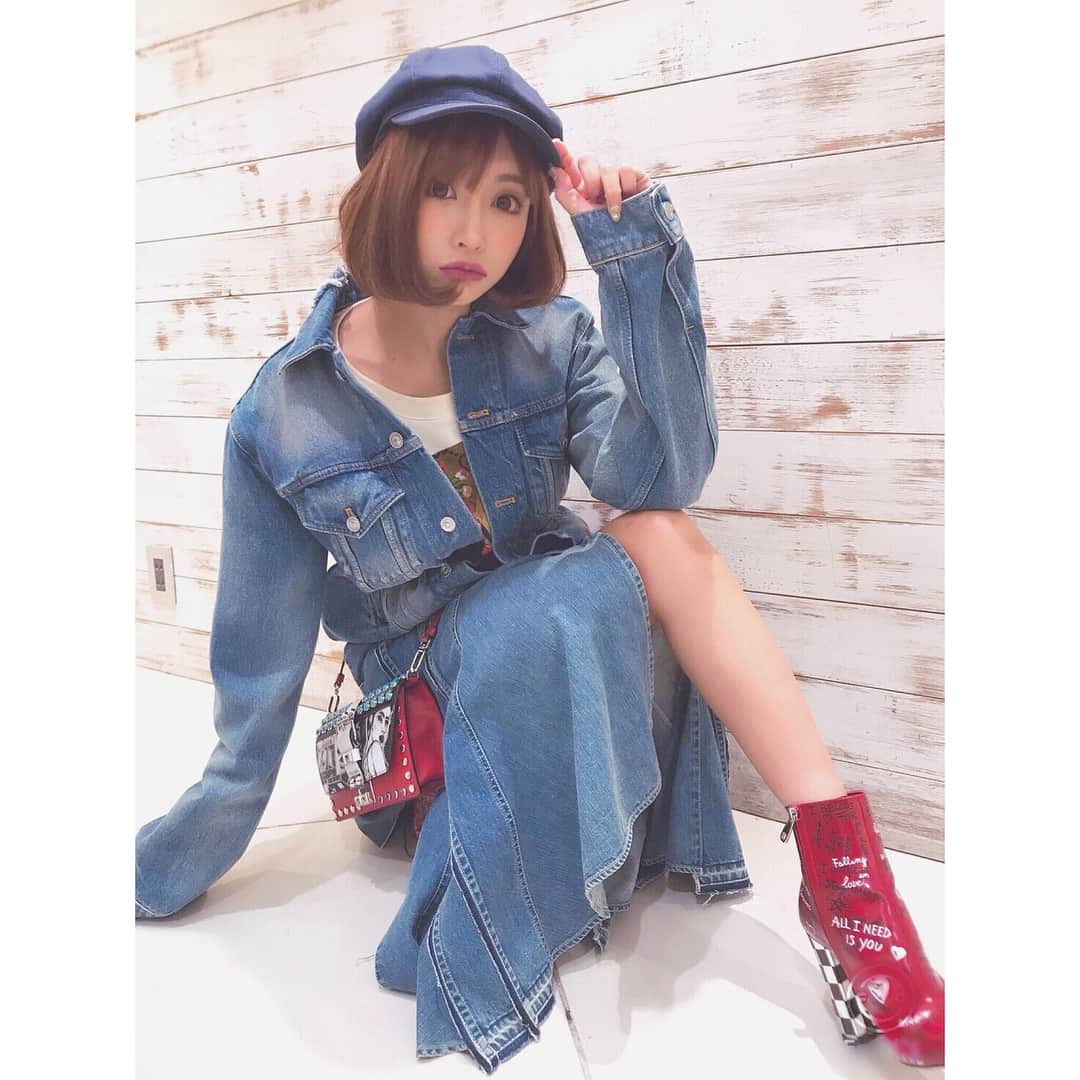 明日花キララのインスタグラム：「ちょき💇‍♀️」