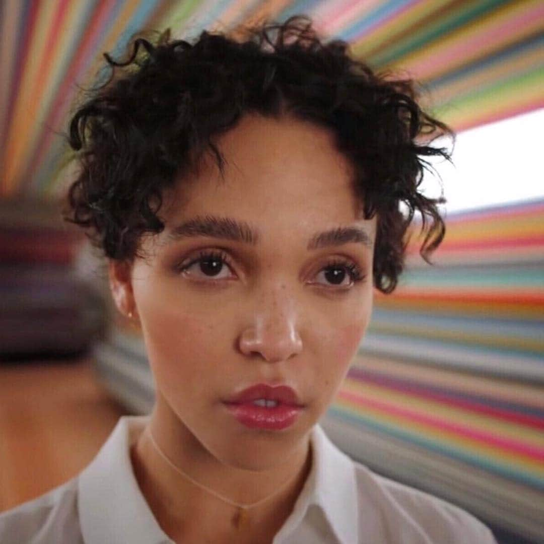 FKAツイッグスさんのインスタグラム写真 - (FKAツイッグスInstagram)「makeup for olive by my fave @kabukinyc #spikejonze」3月8日 8時00分 - fkatwigs