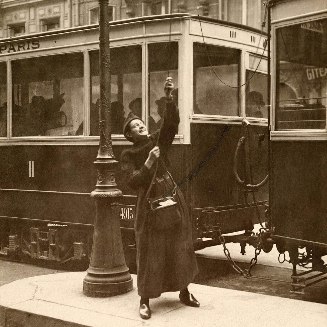 National Geographic Creativeさんのインスタグラム写真 - (National Geographic CreativeInstagram)「Happy International Women's Day! Our #TBT today celebrates talented female photographers around the world. Photo by Harriet Chalmers Adams: A World War I female worker works with a street car. In #Lorraine, France. This image was published in the November, 1917 issue of the magazine. #IWD2018 #vintage #throwbackthursday #blackandwhite #BW」3月8日 23時49分 - natgeointhefield