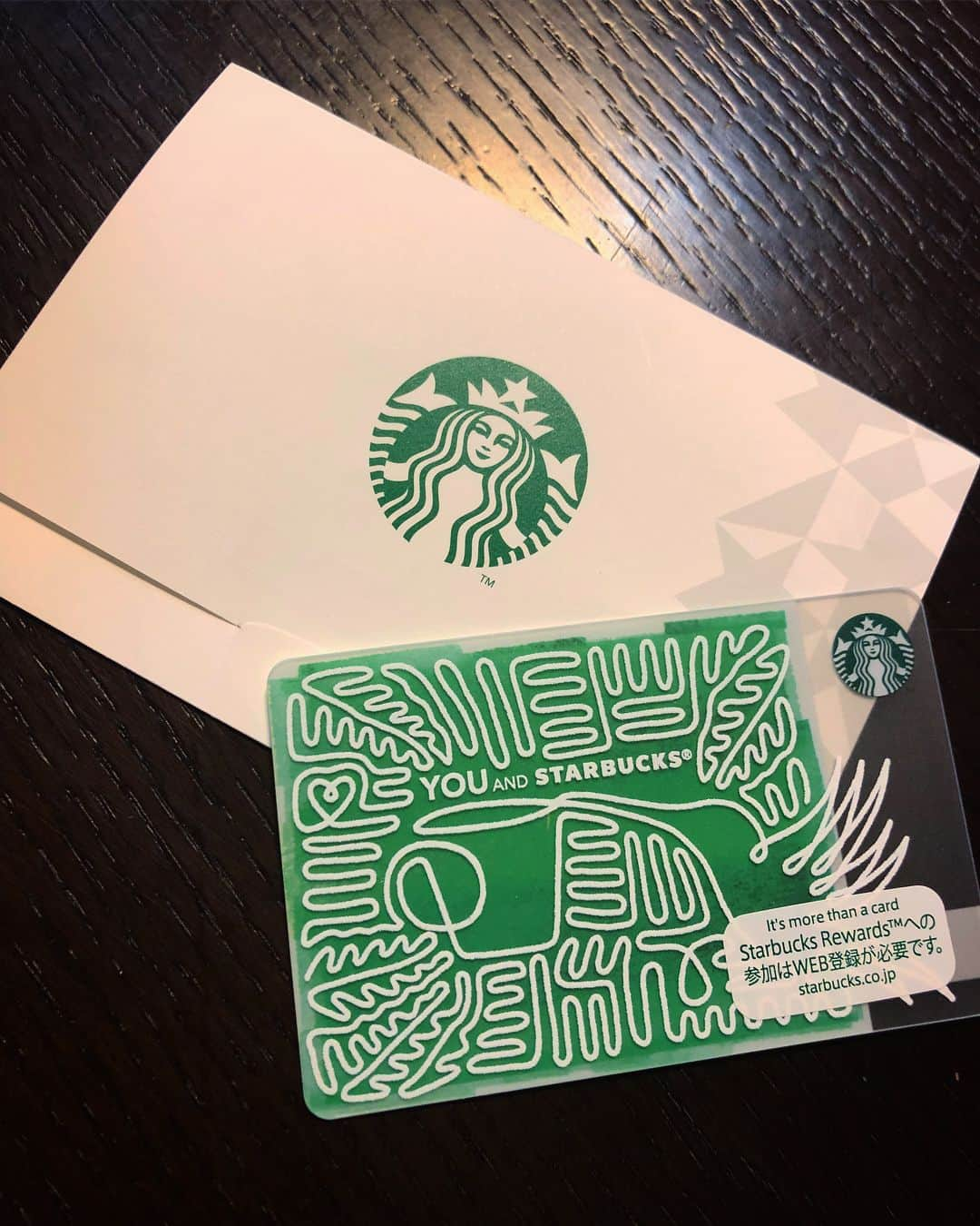 安藤美姫さんのインスタグラム写真 - (安藤美姫Instagram)「Now!!! Also this year, Starbucks Japan started Charity event for TOHOKU😌🙏 Please buy Starbucks coffee with Charity card for TOHOKU😌🙏✨💕💕💕 震災復興支援ハミングバードスターバックスカード2018年バージョンゲット！ そして今年もこのチャリティカードでスタバを購入するとその1杯が東北の子どもたちの進学支援に😌😌😌 今年の“一筆書き”のデザインには、お客様と東北の子どもたちとのつながりがこの先も続いていくようにと願いが込められているんですって🙏💕💕💕 デザインが素敵すぎて朝1番で買いに行きました😊✨✨✨ 今までのチャリティカードでも支援になりますので皆様是非スターバックスで繋がりましょう😌♥️ #スターバックス #ハミングバードコーヒー  #ハミングバードスターバックスカード  #東北 #震災復興支援 #starbucks  #starbucksjapan  #charity  #tohoku」3月9日 8時43分 - miki_m_ando0403